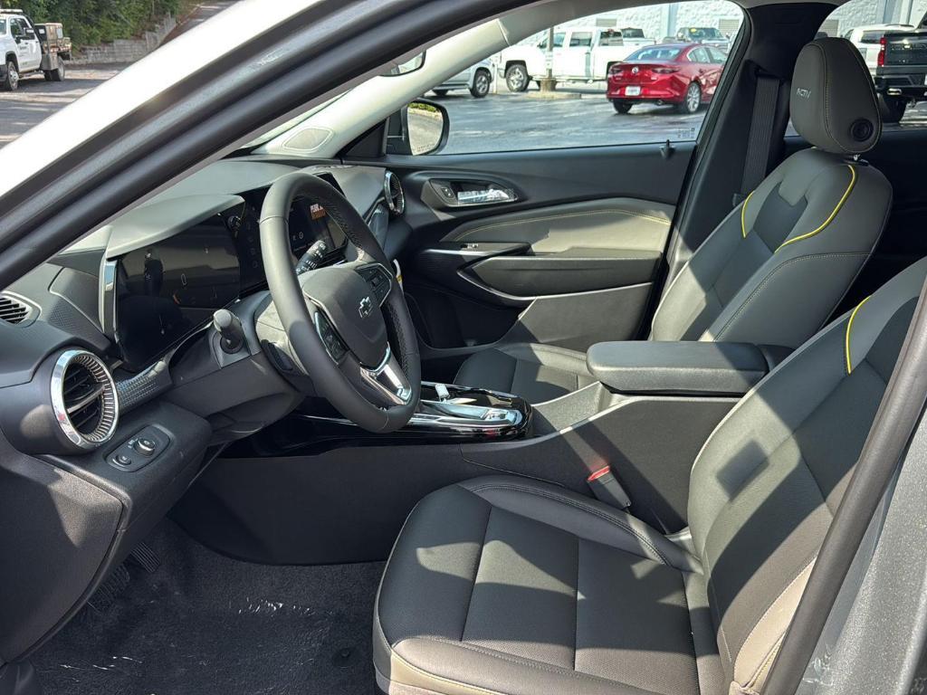 new 2025 Chevrolet Trax car, priced at $25,980