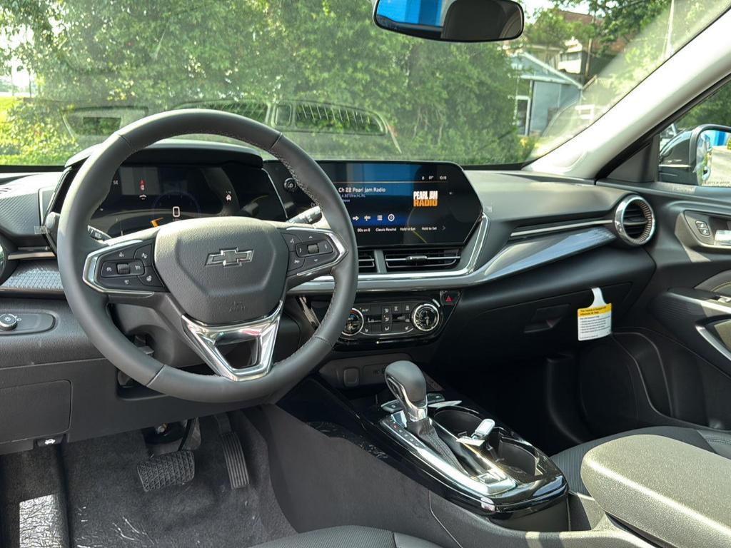 new 2025 Chevrolet Trax car, priced at $25,980