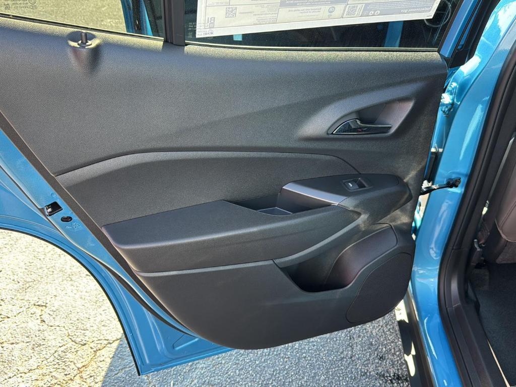 new 2025 Chevrolet Trax car, priced at $26,375