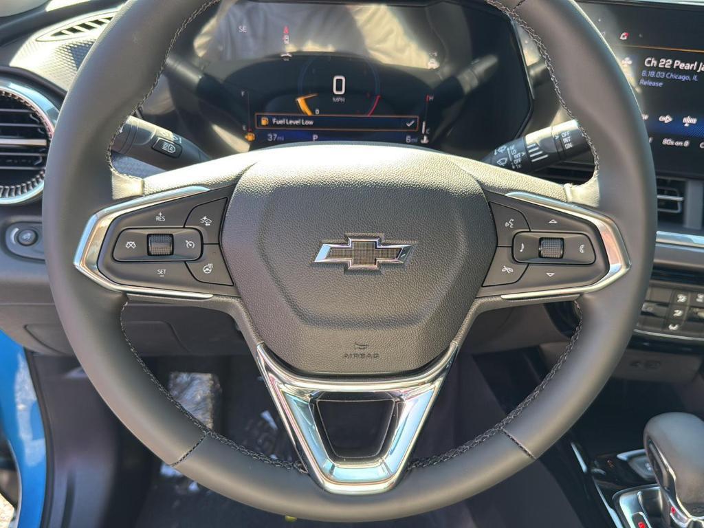 new 2025 Chevrolet Trax car, priced at $26,375