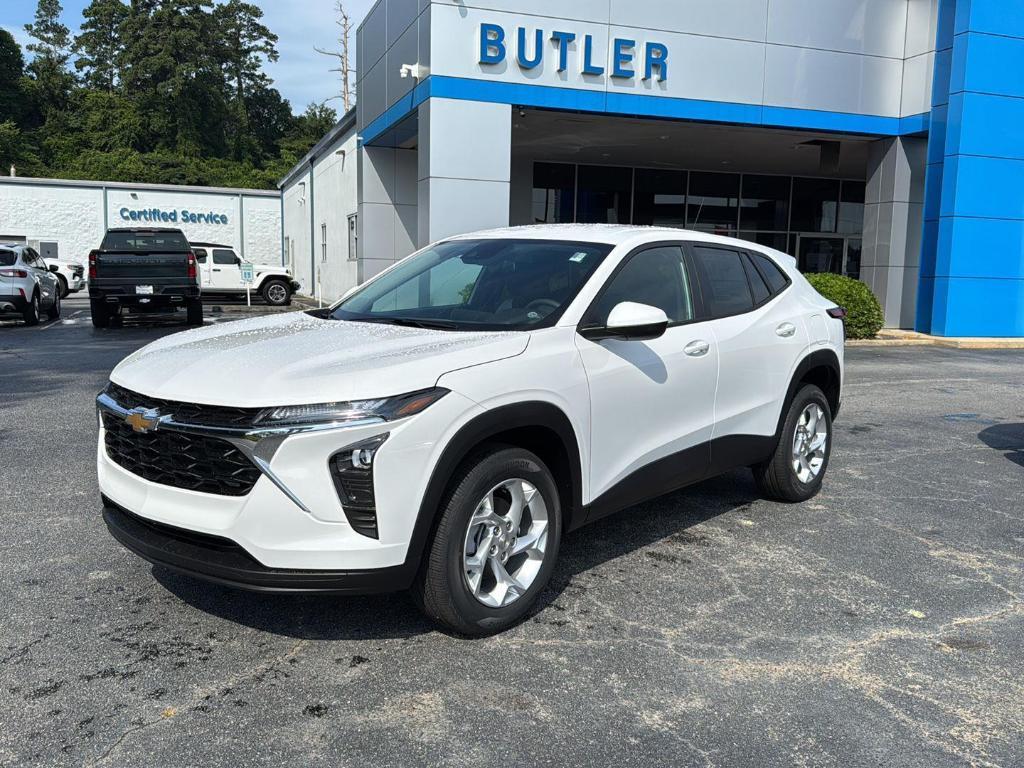 new 2025 Chevrolet Trax car, priced at $22,180