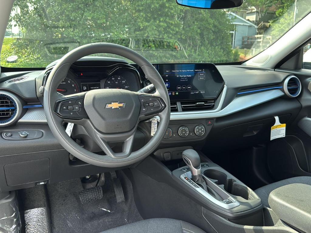 new 2025 Chevrolet Trax car, priced at $22,180