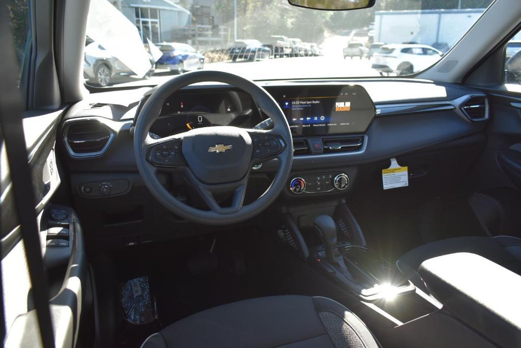 new 2025 Chevrolet TrailBlazer car, priced at $24,120