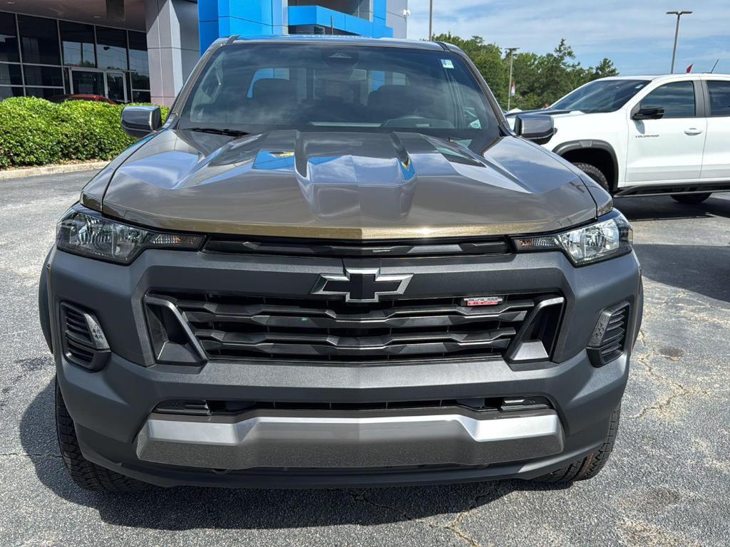 new 2025 Chevrolet Colorado car