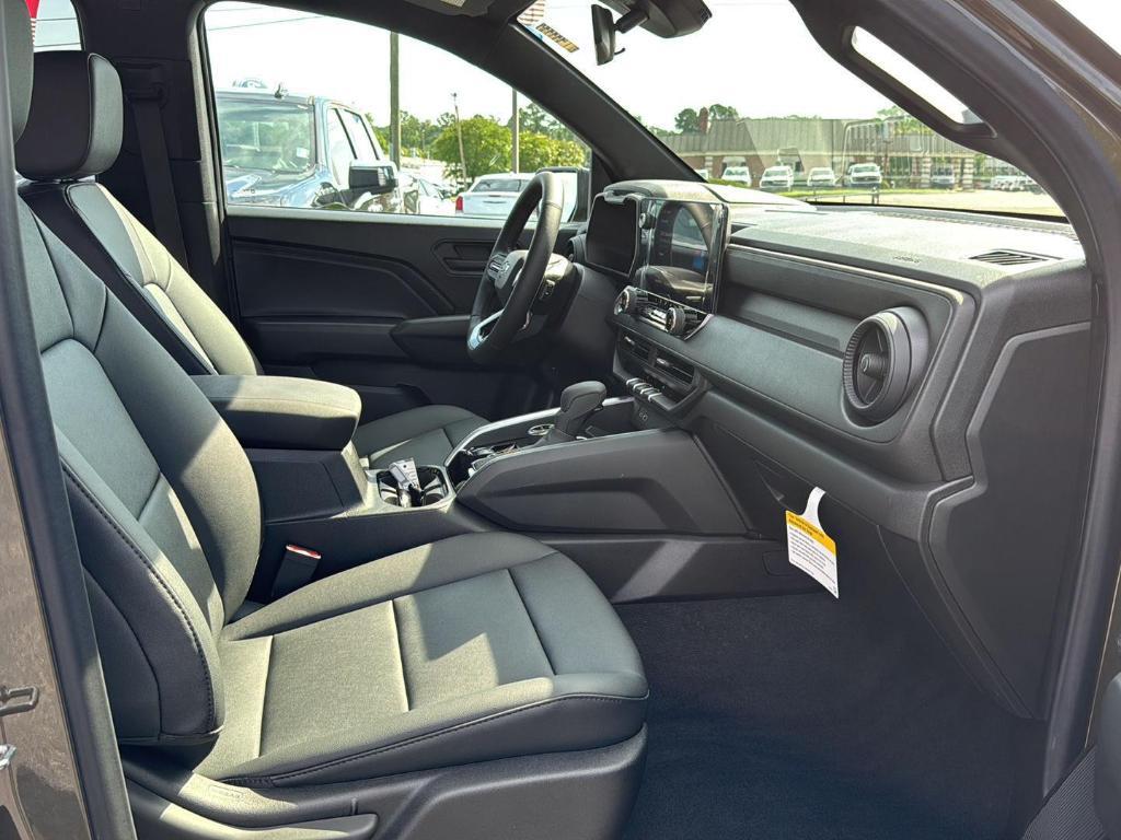 new 2025 Chevrolet Colorado car