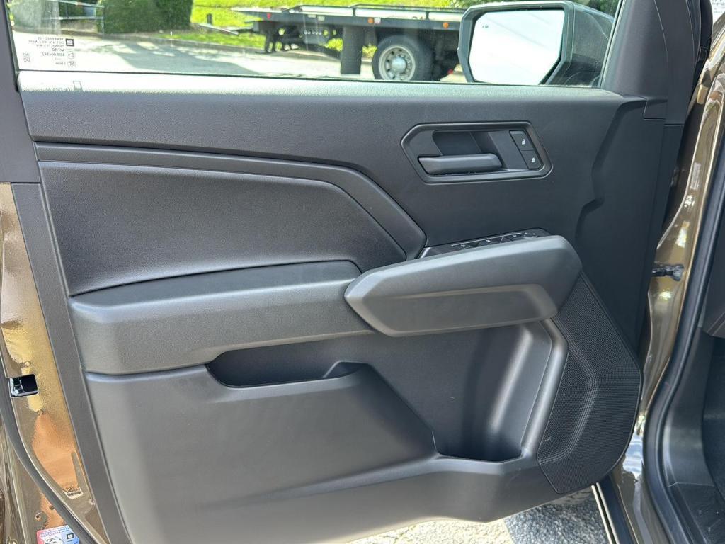 new 2025 Chevrolet Colorado car