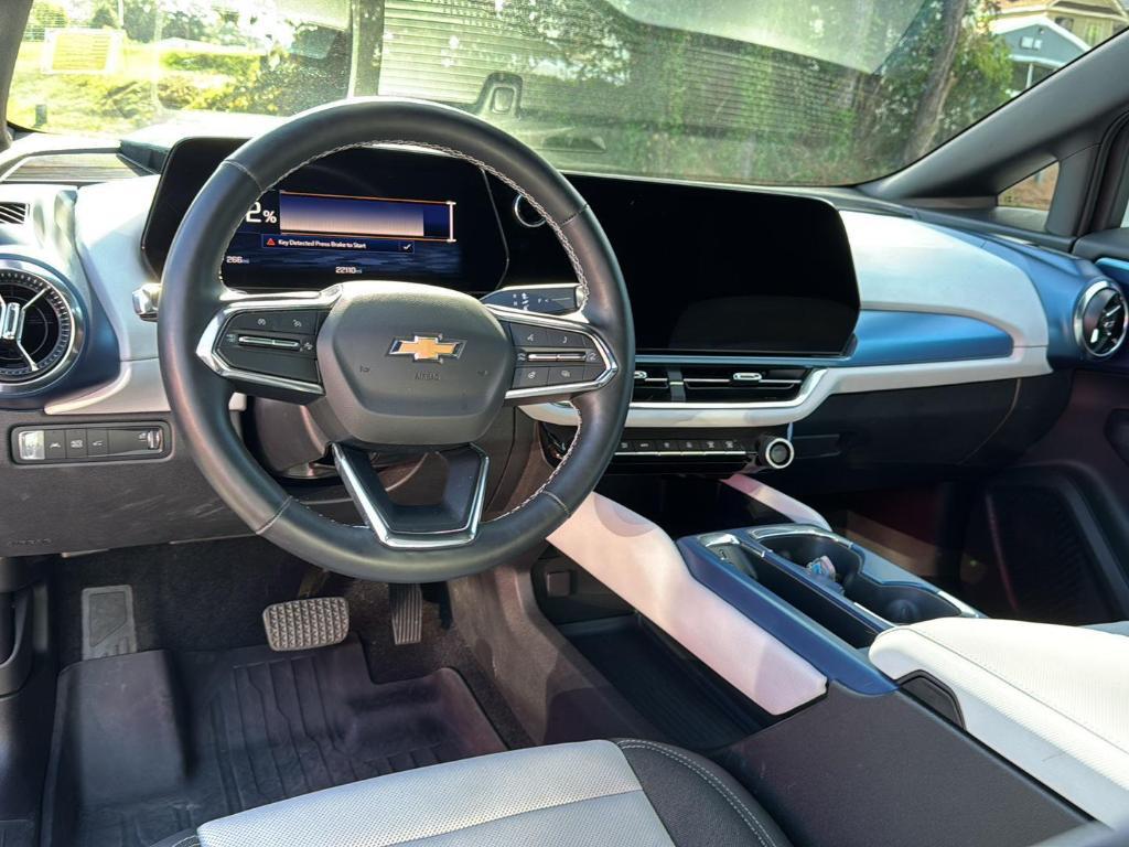 used 2025 Chevrolet Equinox EV car, priced at $24,999