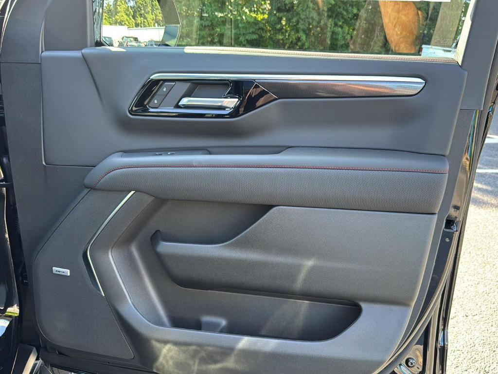 new 2025 Chevrolet Tahoe car, priced at $73,325