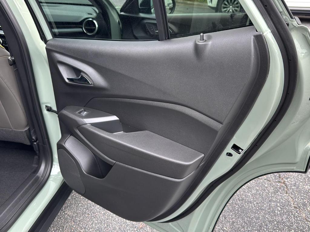 new 2025 Chevrolet Trax car, priced at $26,875