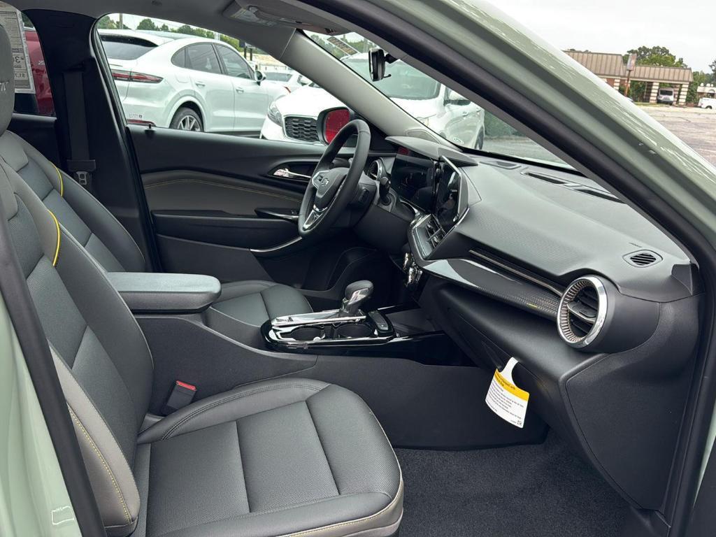 new 2025 Chevrolet Trax car, priced at $26,875