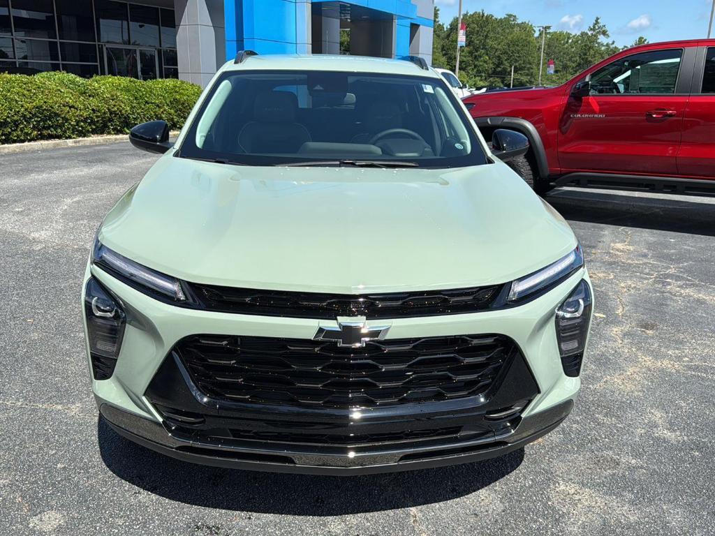 new 2025 Chevrolet Trax car, priced at $25,980
