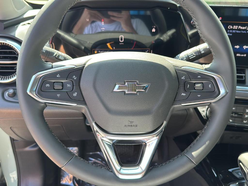 new 2025 Chevrolet Trax car, priced at $25,980