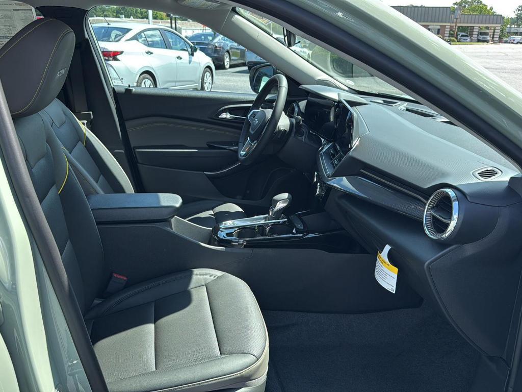 new 2025 Chevrolet Trax car, priced at $25,980
