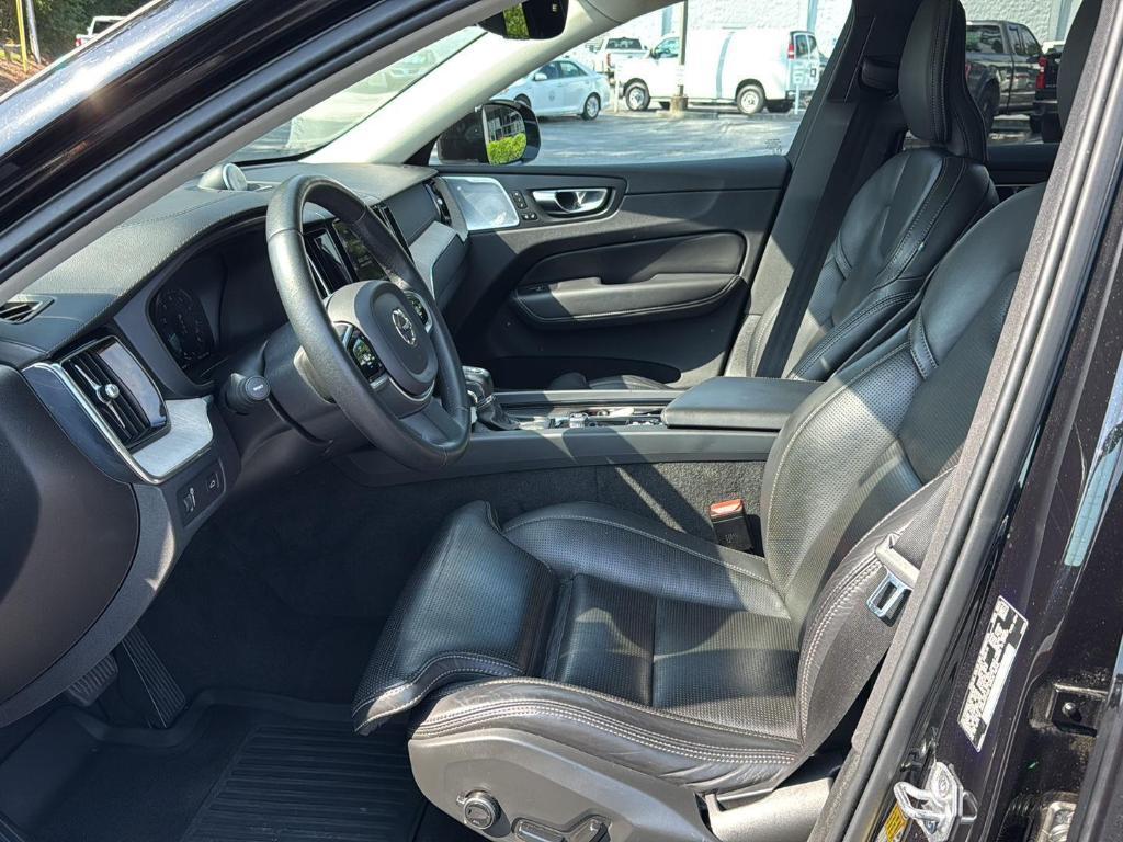 used 2021 Volvo XC60 car, priced at $28,777