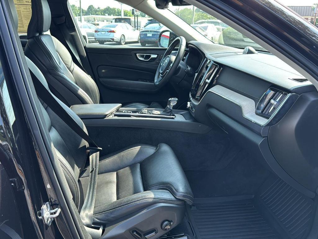 used 2021 Volvo XC60 car, priced at $28,777