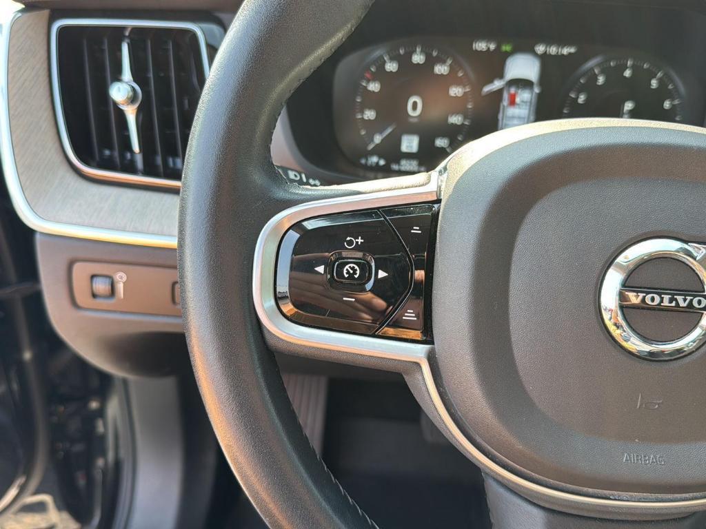 used 2021 Volvo XC60 car, priced at $28,777