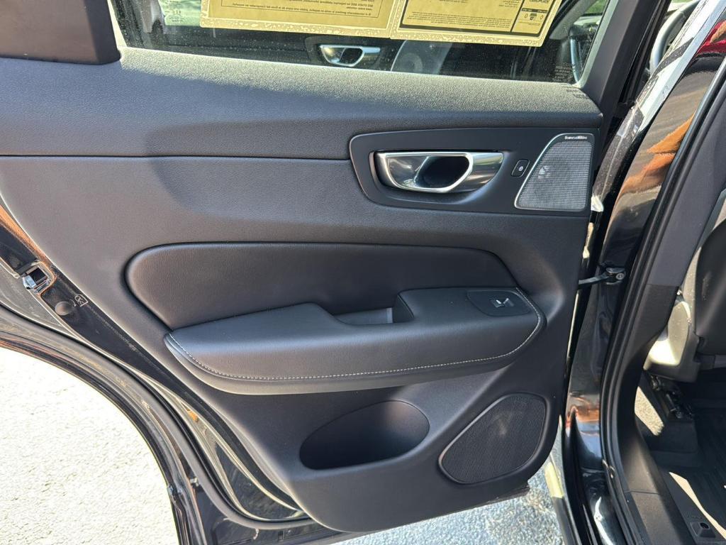 used 2021 Volvo XC60 car, priced at $28,777