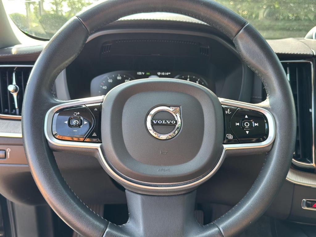 used 2021 Volvo XC60 car, priced at $28,777