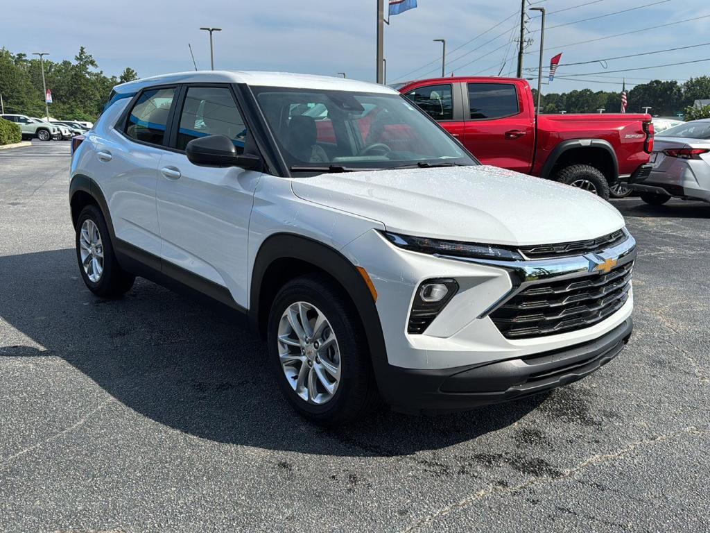 new 2025 Chevrolet TrailBlazer car, priced at $24,435