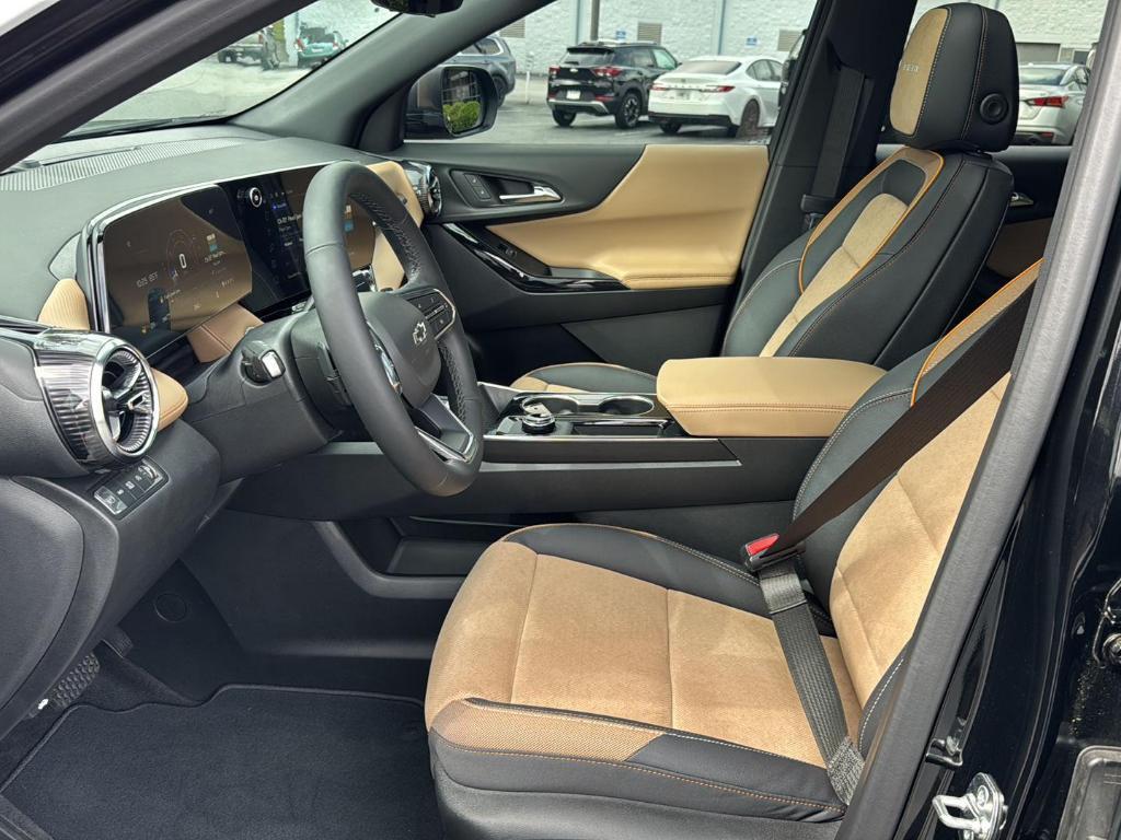 new 2025 Chevrolet Equinox car, priced at $39,875