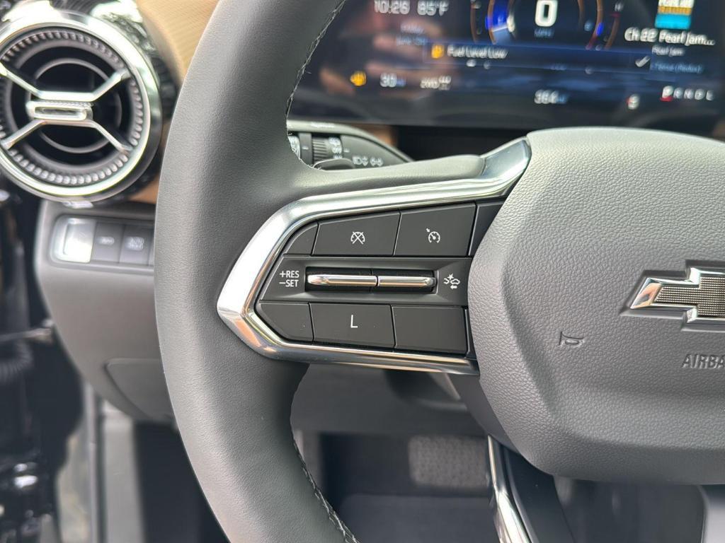 new 2025 Chevrolet Equinox car, priced at $39,875