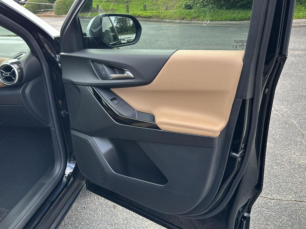new 2025 Chevrolet Equinox car, priced at $39,875