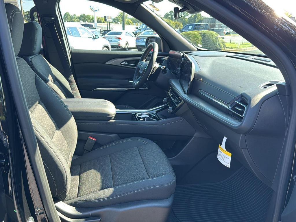 new 2026 Chevrolet Traverse car, priced at $45,495