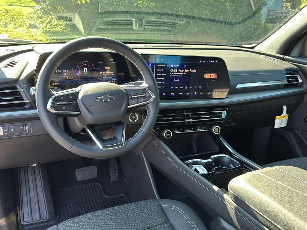 new 2026 Chevrolet Traverse car, priced at $45,495