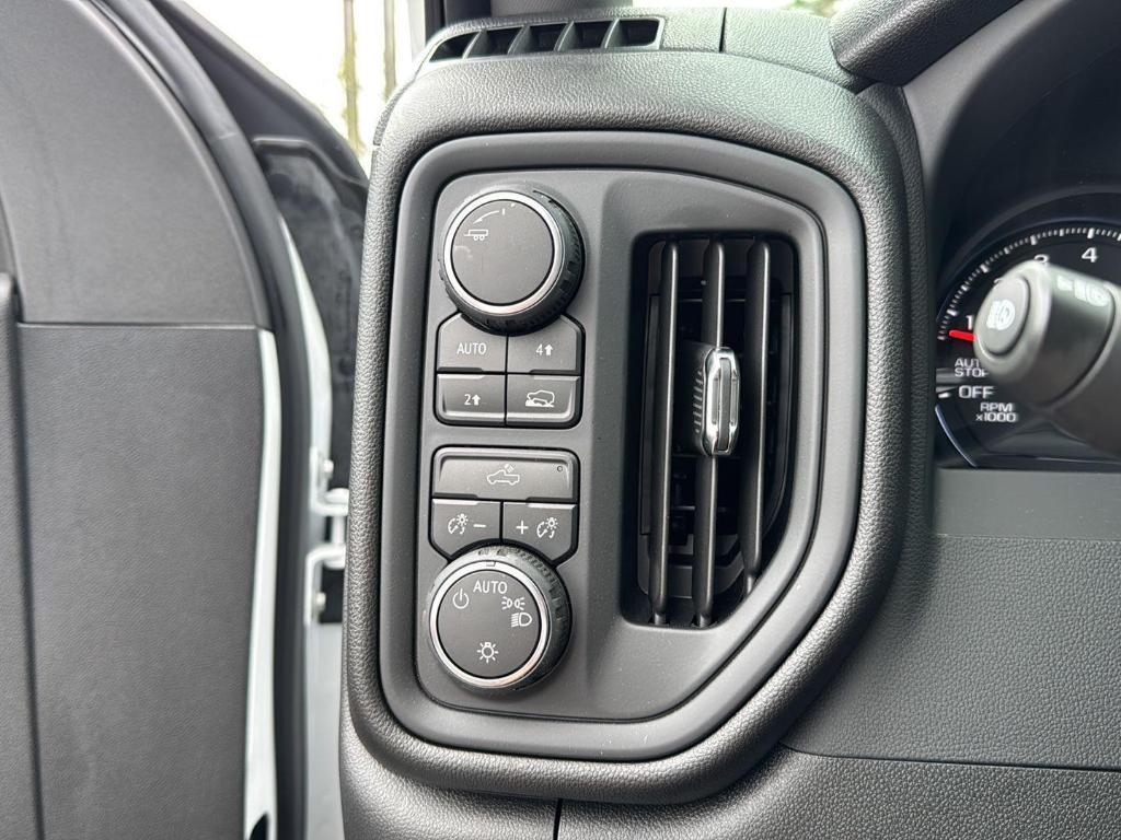 new 2025 Chevrolet Silverado 1500 car, priced at $44,070