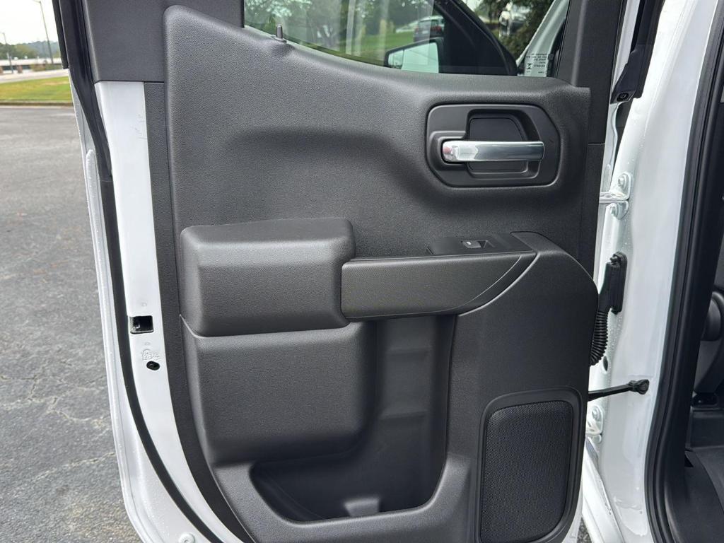 new 2025 Chevrolet Silverado 1500 car, priced at $44,070