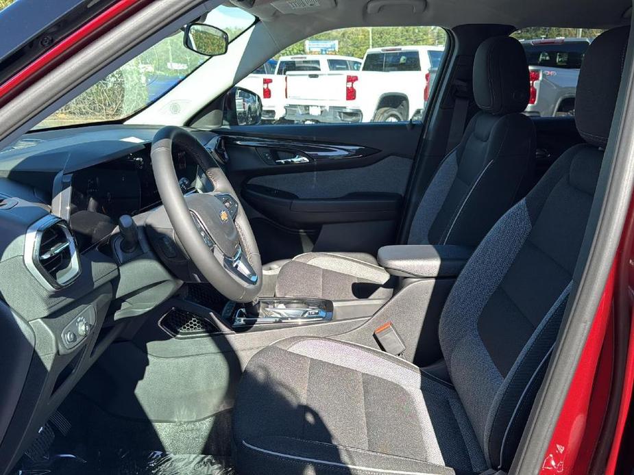 new 2025 Chevrolet TrailBlazer car, priced at $27,020