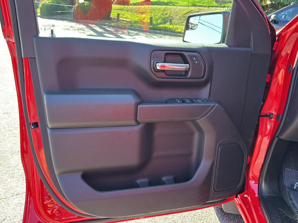 new 2025 Chevrolet Silverado 1500 car, priced at $39,295