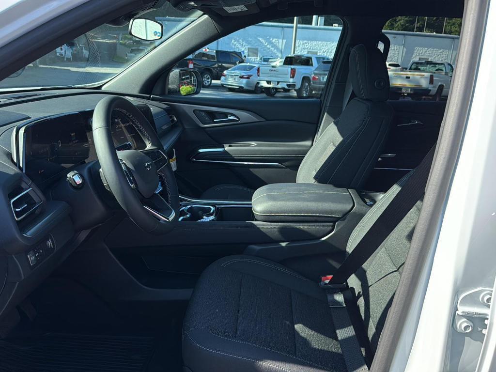 new 2026 Chevrolet Traverse car, priced at $45,495