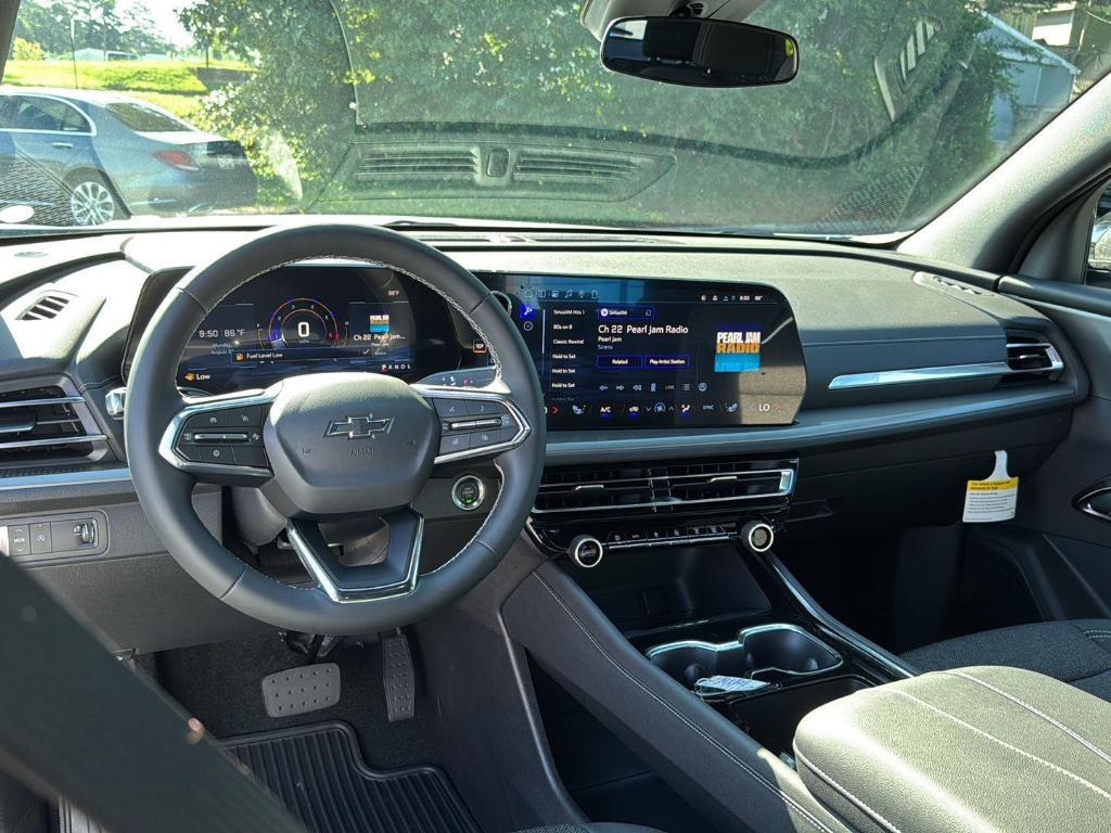 new 2026 Chevrolet Traverse car, priced at $45,495