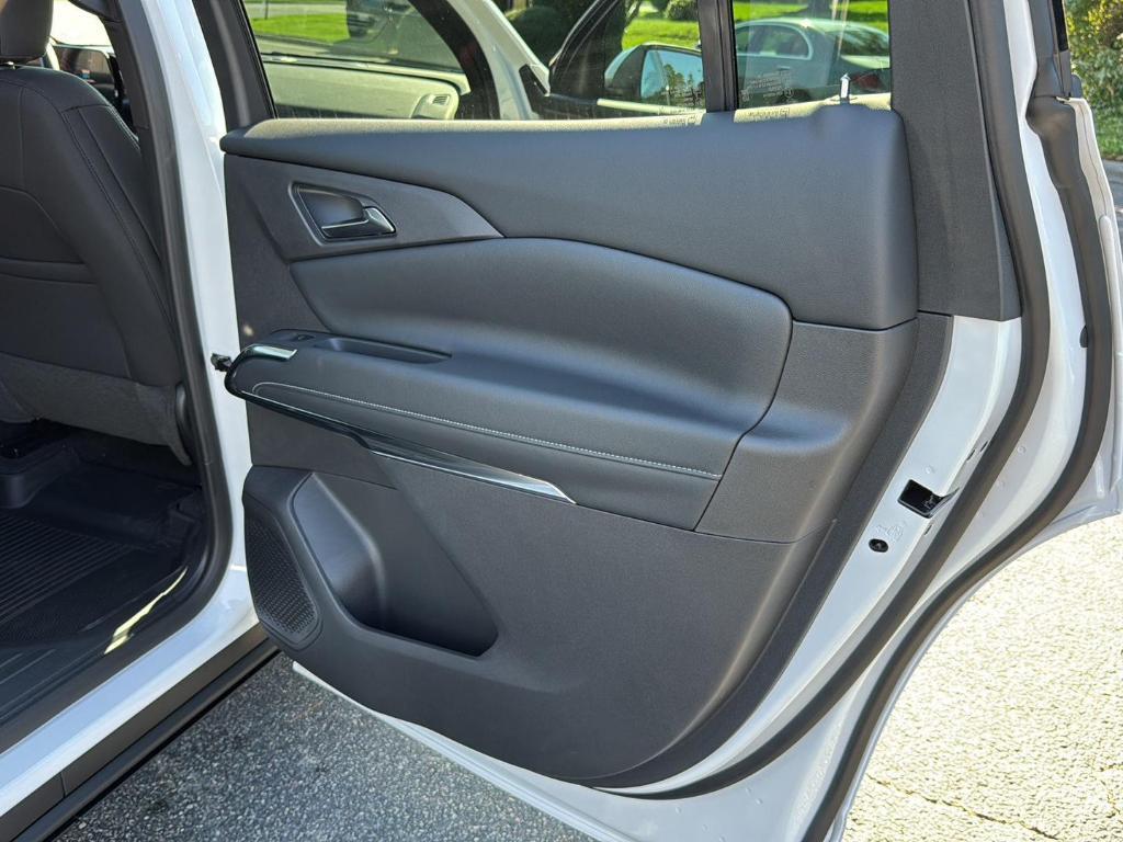 new 2026 Chevrolet Traverse car, priced at $45,495