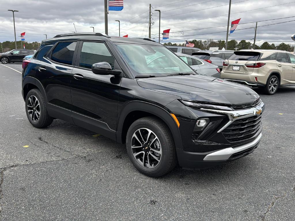 new 2025 Chevrolet TrailBlazer car, priced at $26,915