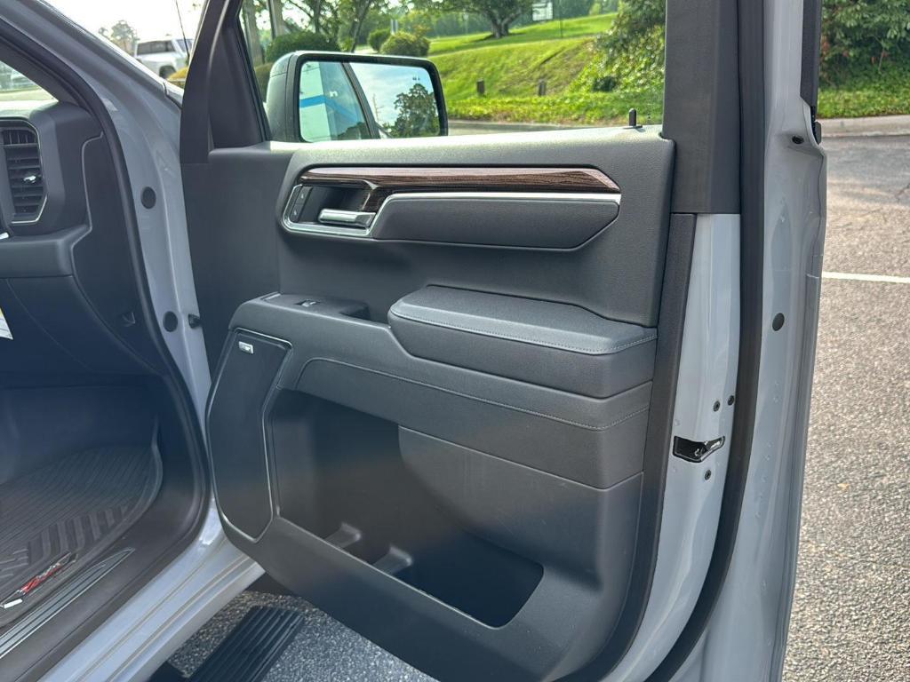 new 2025 Chevrolet Silverado 1500 car, priced at $61,560