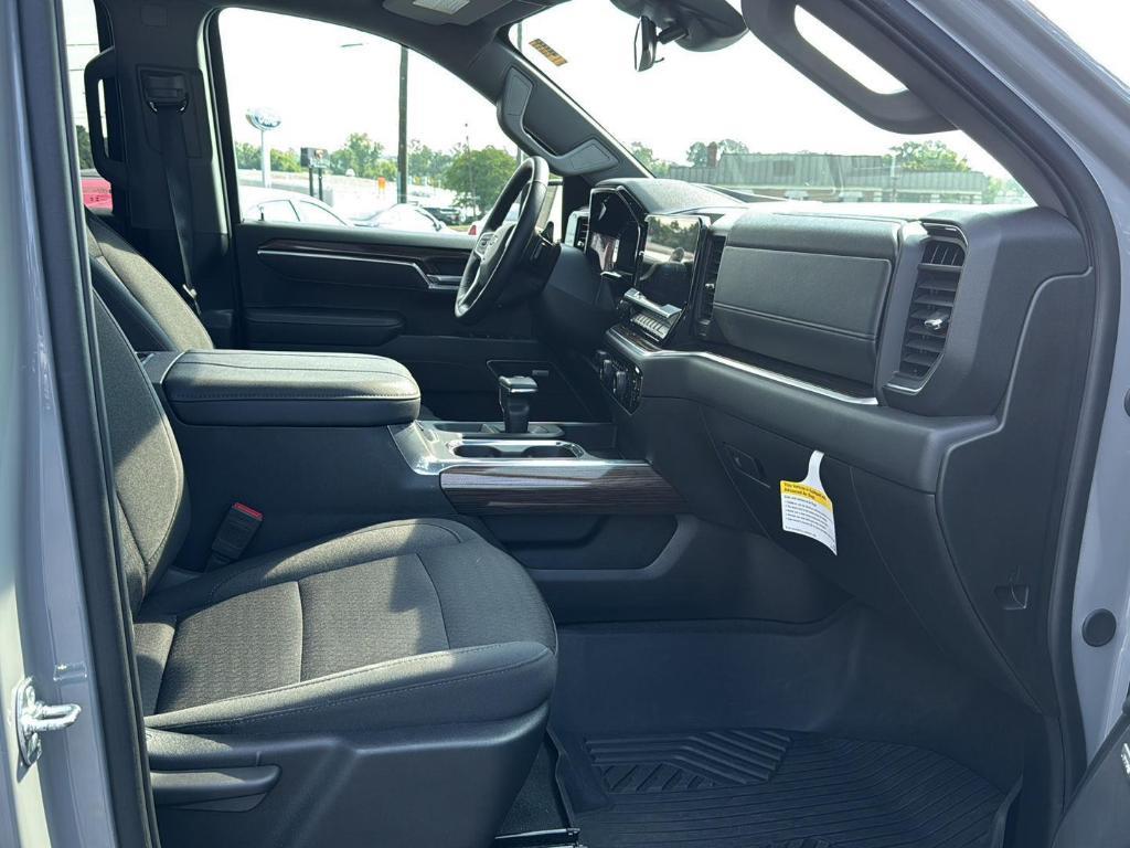 new 2025 Chevrolet Silverado 1500 car, priced at $61,560