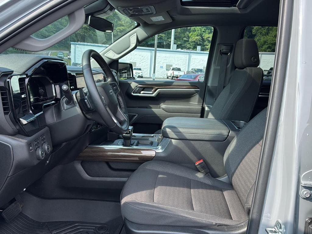 new 2025 Chevrolet Silverado 1500 car, priced at $61,560