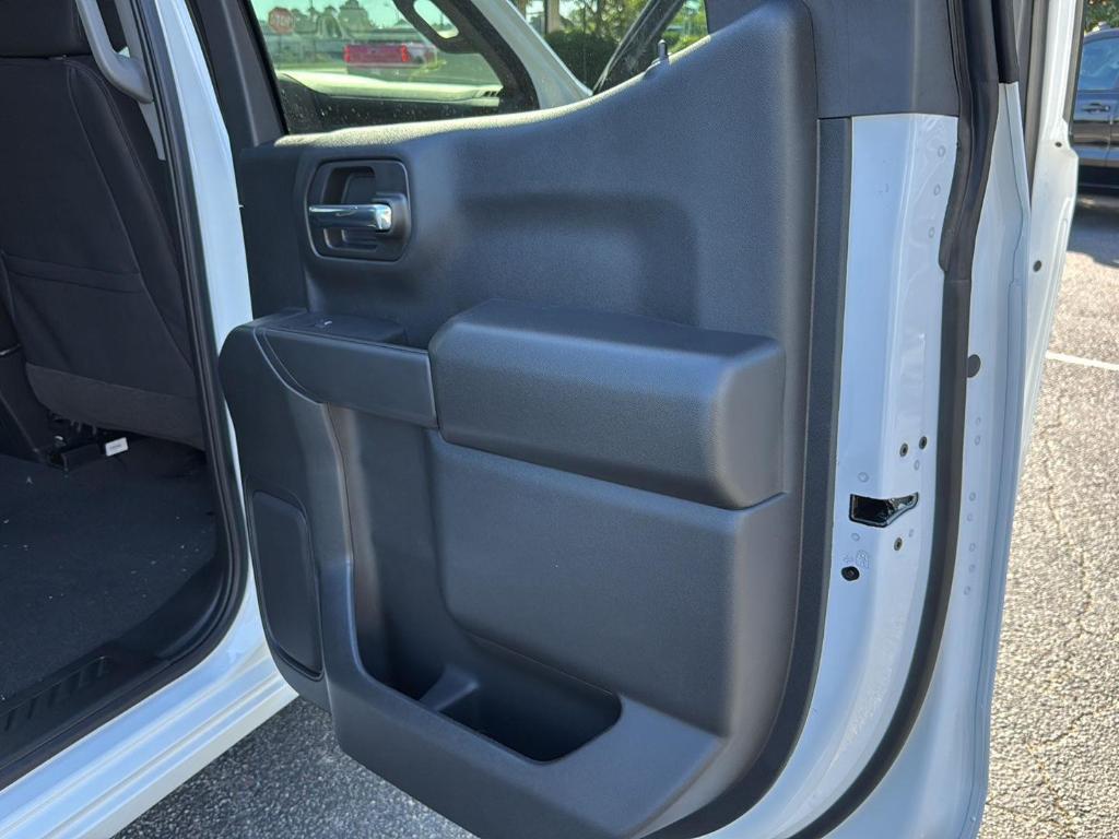 new 2025 Chevrolet Silverado 1500 car, priced at $43,555