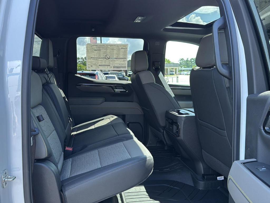 new 2025 Chevrolet Silverado 1500 car, priced at $75,570