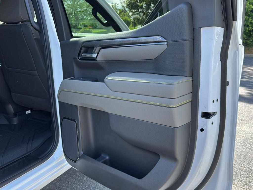 new 2025 Chevrolet Silverado 1500 car, priced at $75,570