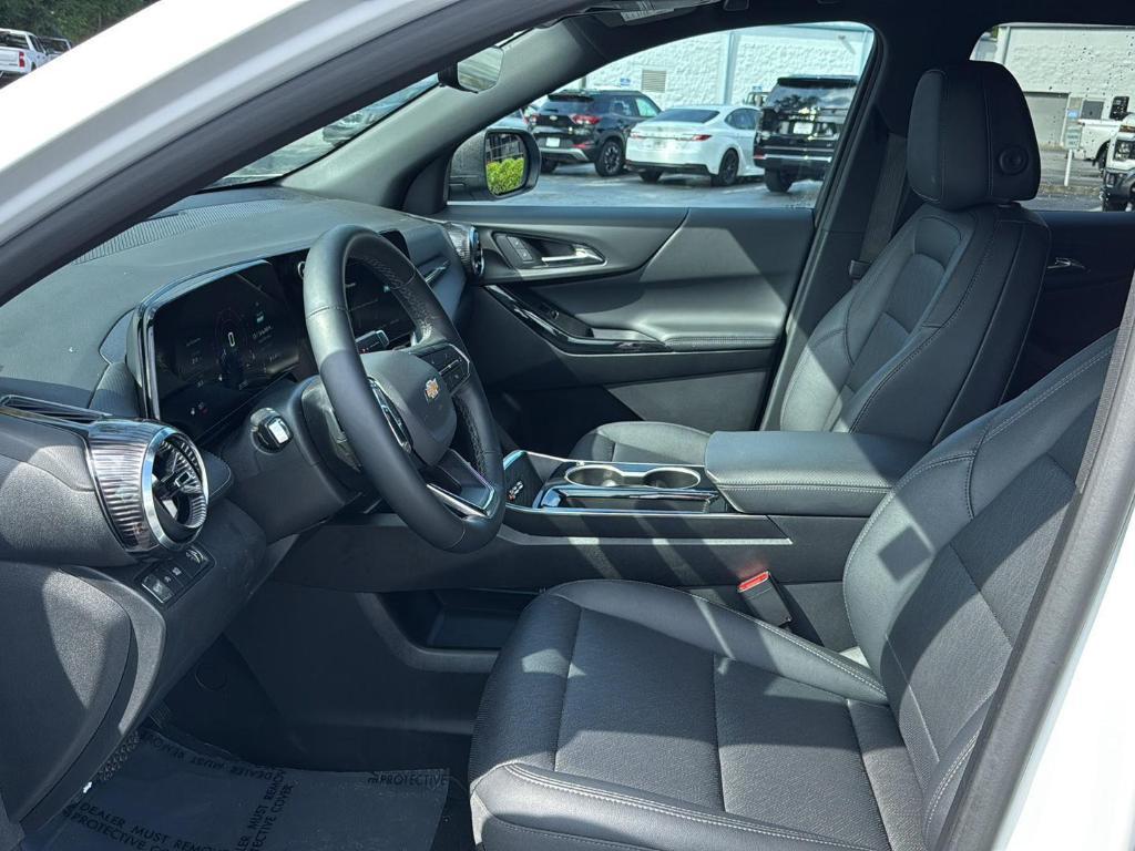 used 2025 Chevrolet Equinox car, priced at $28,999