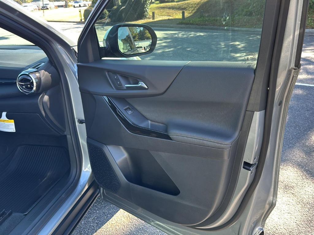 new 2026 Chevrolet Equinox car, priced at $33,755