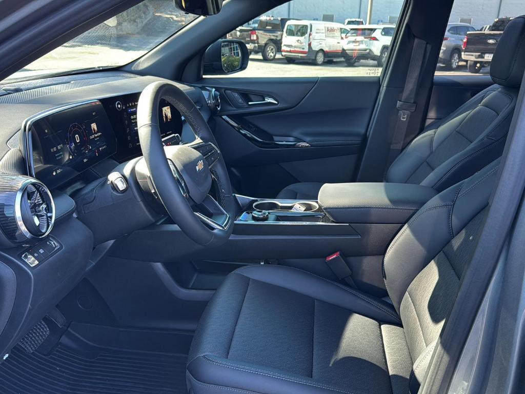 new 2026 Chevrolet Equinox car, priced at $33,755