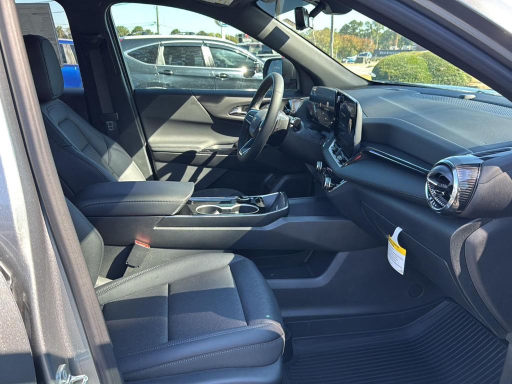 new 2026 Chevrolet Equinox car, priced at $33,755