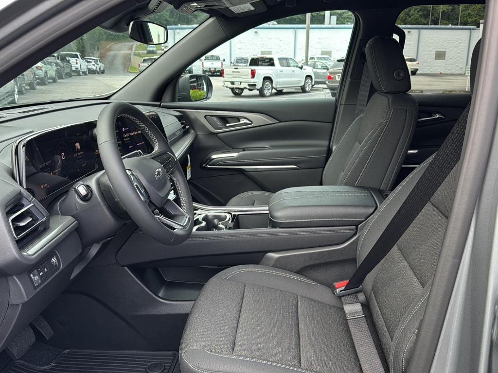 new 2026 Chevrolet Traverse car, priced at $45,495