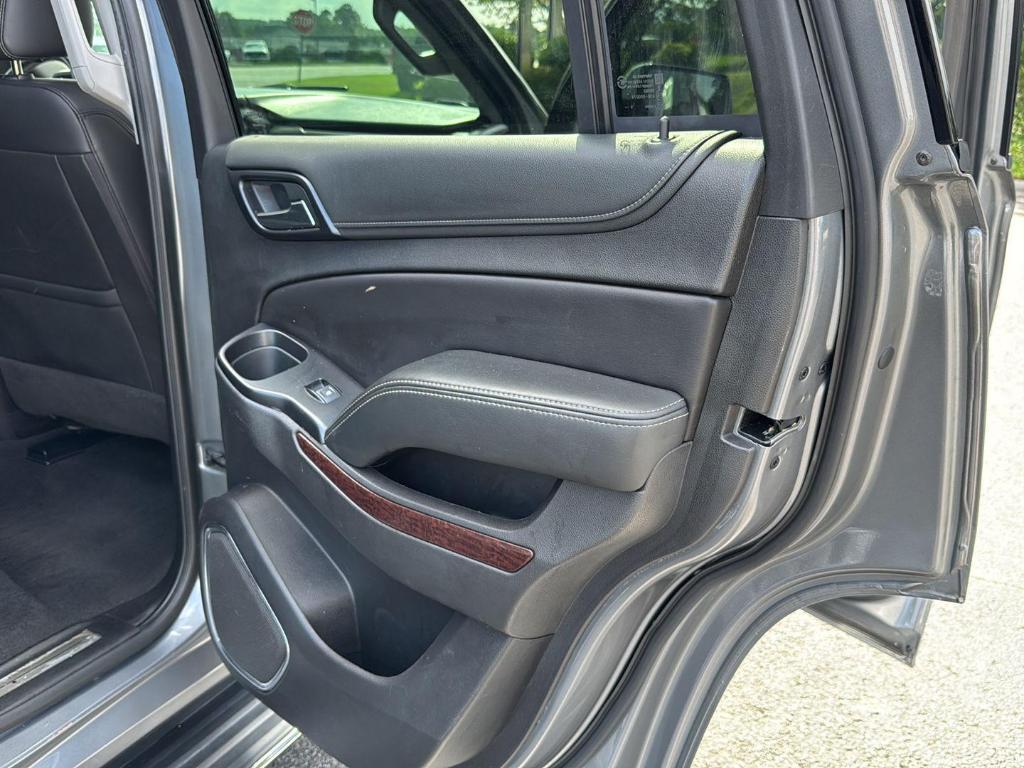 used 2020 GMC Yukon car, priced at $31,999
