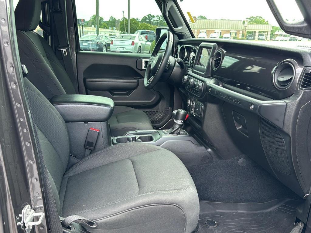 used 2022 Jeep Wrangler Unlimited car, priced at $33,447