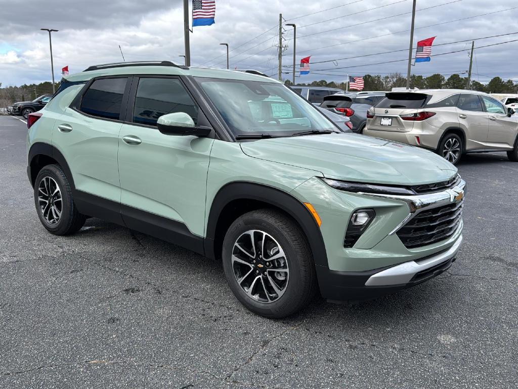 new 2025 Chevrolet TrailBlazer car, priced at $26,915